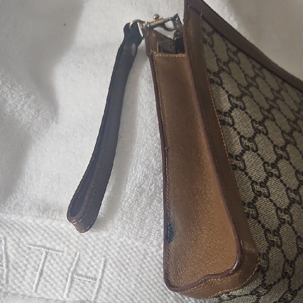 💞💘Gucci Tan and Brown Vintage Monogram Clut Bag - Unisex - Pre-owned❣️🧡 - Picture 7 of 12